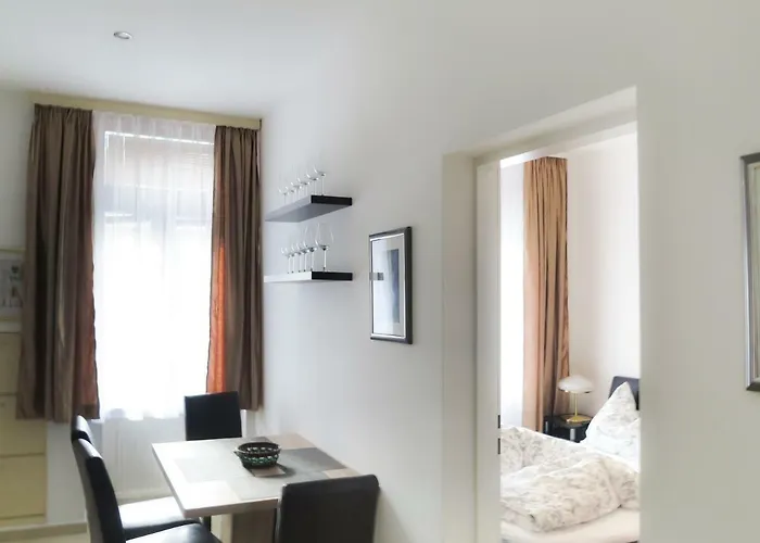 Elegant No.18 Vienna
